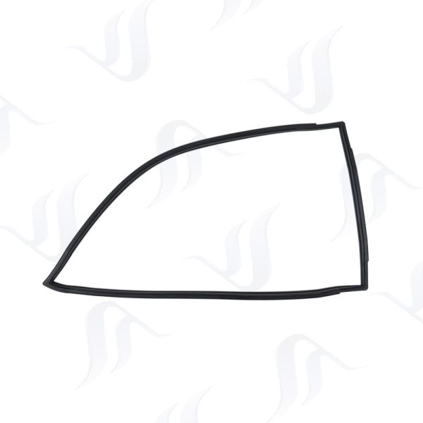 Datsun KP510 KH510 Bluebird Coupe Rear Quarter Side window glazing RH 76844-26502